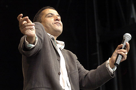 Le chanteur de raï Cheb Mami au 50e Festival international de Hammamet