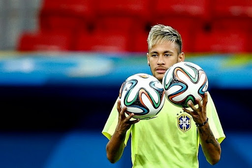 Le trio Neymar-Messi- Suarez laisse Cruyff sceptique