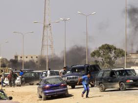 Libye : quatre soldats tués dans un double attentat suicide à Benghazi