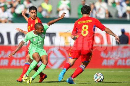 Tottenham ne lâche pas Brahimi