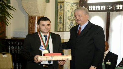 Une soixantaine de bacheliers honorés par M. Sellal 