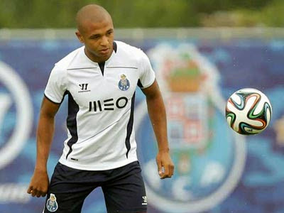 Compétitions européennes des clubs, Débuts positifs des Algériens