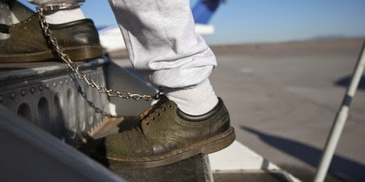 Expulsé de force de France, un Algérien meurt à son arrivée à l’aéroport de Roissy