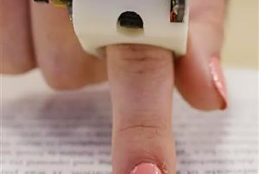 Innovation: Les non-voyants peuvent lire avec le doigt