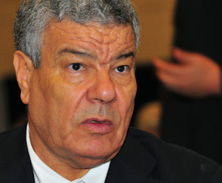 Le feuilleton au fln se poursuit : Saâdani renonce à attaquer belayat