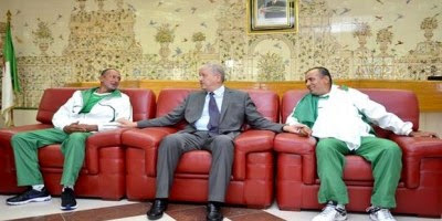 Sellal rend visite aux deux ex-otages algériens à l’hôpital d’Ain Naadja