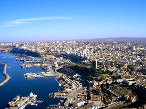 Une réunion du FLN à Oran a failli tourner au pugilat