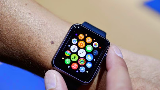 Apple Watch : un design peu original, mais de bonnes trouvailles