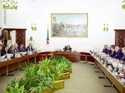 Front social, révision constitutionnelle et restructuration économique : Ce qui attend le gouvernement