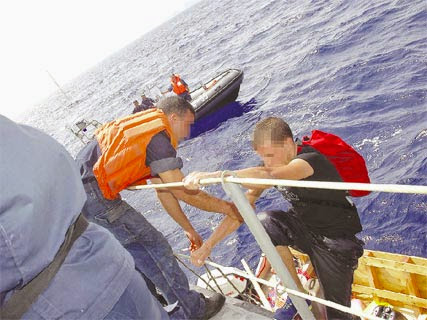 Ils ont pris le départ depuis la plage d’El-Chatt : 9 harragas interceptés hier au large d’Annaba