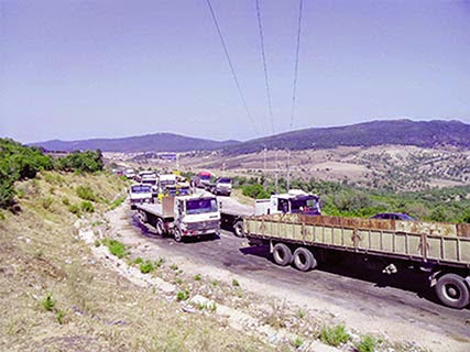 Ils refusent de s’acquitter de la nouvelle taxe tunisienne : Une centaine de transporteurs algériens bloqués en Tunisie