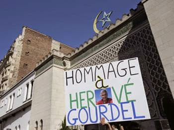 L’assassinat de gourdel a entraîné une vague d’islamophobie en france : Le double choc des algériens