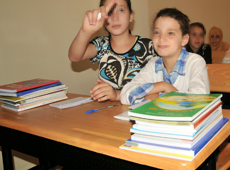 Le manuel scolaire fait encore jaser