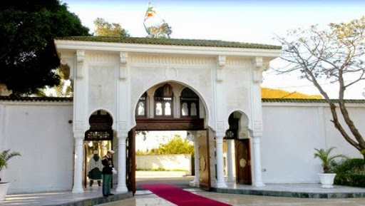 Le Président Bouteflika signe des décrets portant ratification de trois accords, d’une convention et d’un mémorandum d’entente