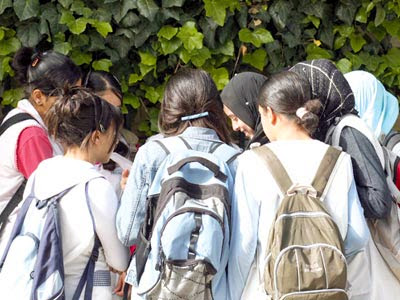 Les élèves et les parents s’en sont toujours plaint, Les cartables seront-ils moins lourds ?