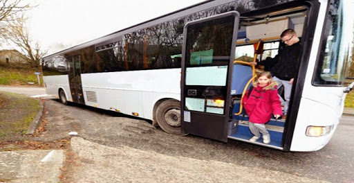MASCARA :Distribution de 28 bus destinés au transport scolaire