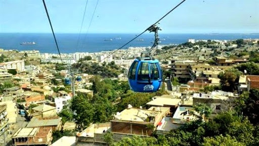 Mise en service du téléphérique Oued Koreiche-Bouzaréah (Alger)
