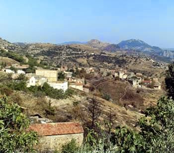 Rattrapé par la fin de l’émigration : Tizekht entre chômage et désertification