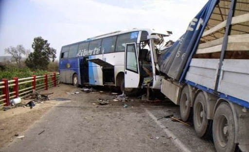 Souk Ahras 52 blessés, dont 33 écoliers, dans un carambolage impliquant un bus près d&rsquo;Ouled Idriss