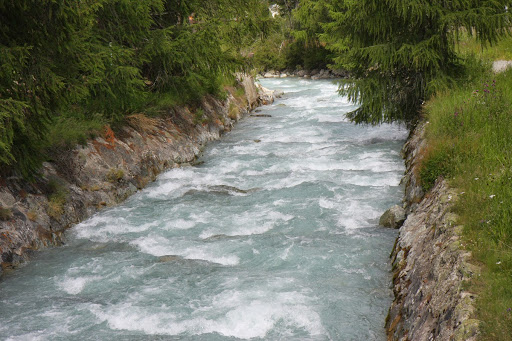 Un enfant âgé de 14 ans meurt emporté par un torrent à Tiaret