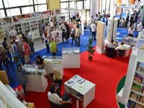 19e Sila : les premiers visiteurs s&rsquo;annoncent dès l&rsquo;ouverture du salon au public