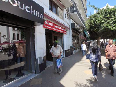 Alger, Tout ce qu’il faut pour une journée ordinaire