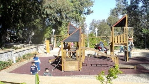 Colloque international sur la ville et l’enfant: pour des espaces adaptés aux enfants dans les villes arabes