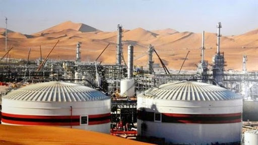 Des experts préconisent une « riposte » des pouvoirs publics face à la baisse des prix de pétrole