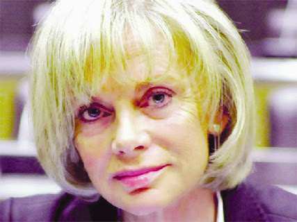 Élisabeth Guigou, présidente de la commission des affaires étrangères de l’Assemblée nationale française, à “LIBERTÉ” : “L’affaire des moines ne va pas peser sur nos relations”