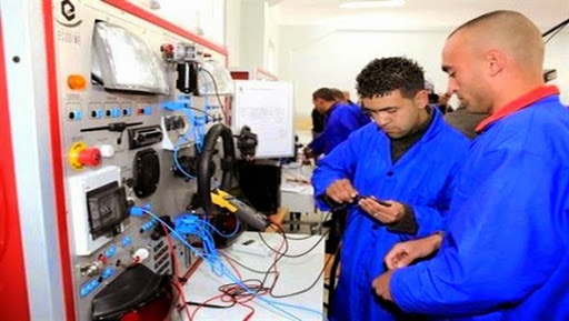 Formation professionnelle: une prime pour les formateurs encadrant les apprentis dans les entreprises