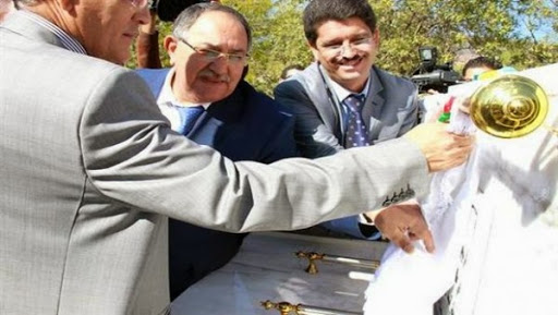 Kadi pose la 1ère pierre symbolique d’une usine d’acier tubulaire et de préfabriqué en béton