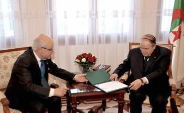 Le Président Bouteflika signe plusieurs décrets
