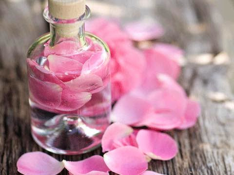 L’eau de rose, un trésor de beauté