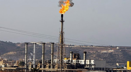 Les cours de l’or noir dégringolent: Panique sur les marchés pétroliers