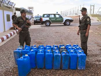 Produits alimentaires, carburant et migrants clandestins : Le job que font nos militaires aux frontières