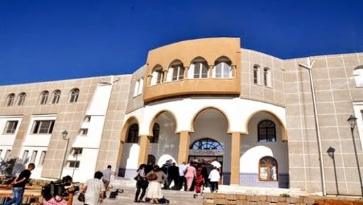 Protestation des élèves du lycée des mathématiques de Kouba (Alger) contre les conditions d’hébergement