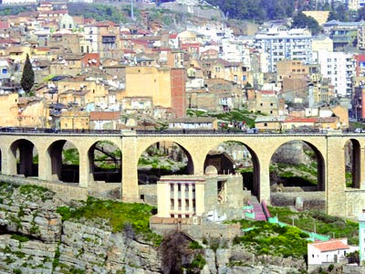 Réhabilitation de la Medersa et de l’ex-monoprix à Constantine, Des entreprises étrangères pour redynamiser les chantiers