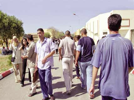 Rush sur le marketing et le commerce : les filières qui font rêver les étudiants