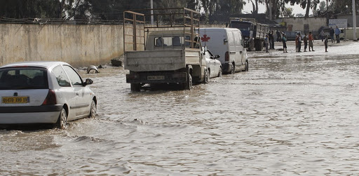Avaloirs obstrués, absence de curage, manque d’entretien et d’aménagem, Les chutes de pluie font peur !