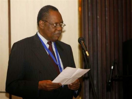 CAN 2015 : Hayatou, une semaine pour préparer un plan B