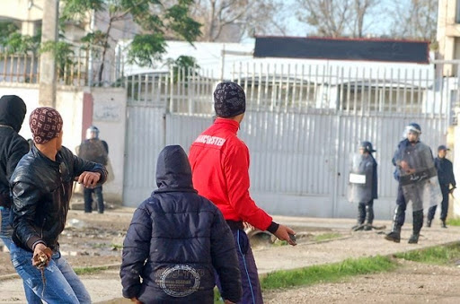 Démission de la famille, passivité des autorités et consommation de drogues : Les gangs en maîtres des cités