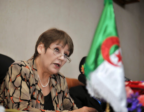 Education – A propos du contenu du livre scolaire : Mme Benghabrit tourne… la page