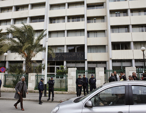 Grève des intendants de l&rsquo;éducation, La suite à donner au débrayage sera connue aujourd&rsquo;hui