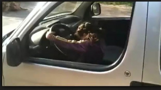 La sûreté nationale met en garde conte le fait de laisser un enfant seul dans une voiture