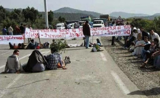 Mouvements sociaux, Les Béjaouis, coupés du reste du pays