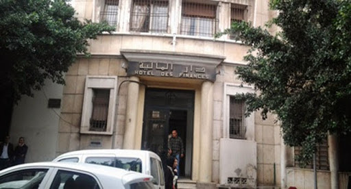 ORAN : Sit-in de citoyens devant la direction des Domaines