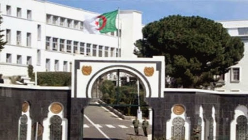 Plusieurs contrebandiers arrêtés, des psychotropes et du carburant saisis à Tamanrasset et In Guezzam