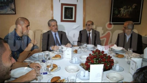 Sellal acceuille l’équipe setifienne