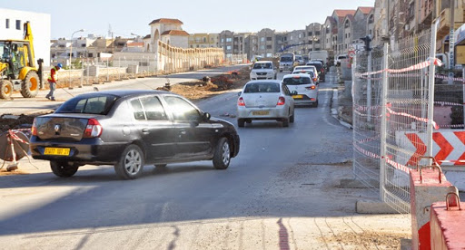agressions, routes barrees, embouteillages et colere des citoyens : le casse-tête du tramway à Mostaganem