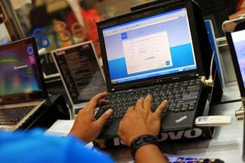 Algériens et Marocains disent stop à la haine, « Les frères ennemis » explosent la Toile